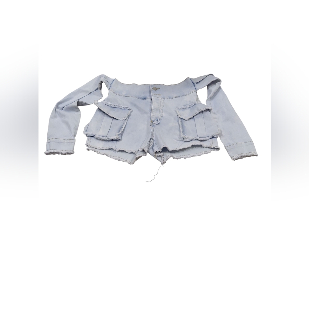 "My Boo" Sz.M Chic Light Blue Denim Cargo Women's Jean Shorts .They have....